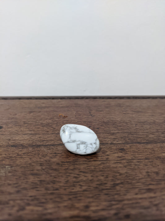 Tumble Stone - Howlite, White (Zimbabwe)